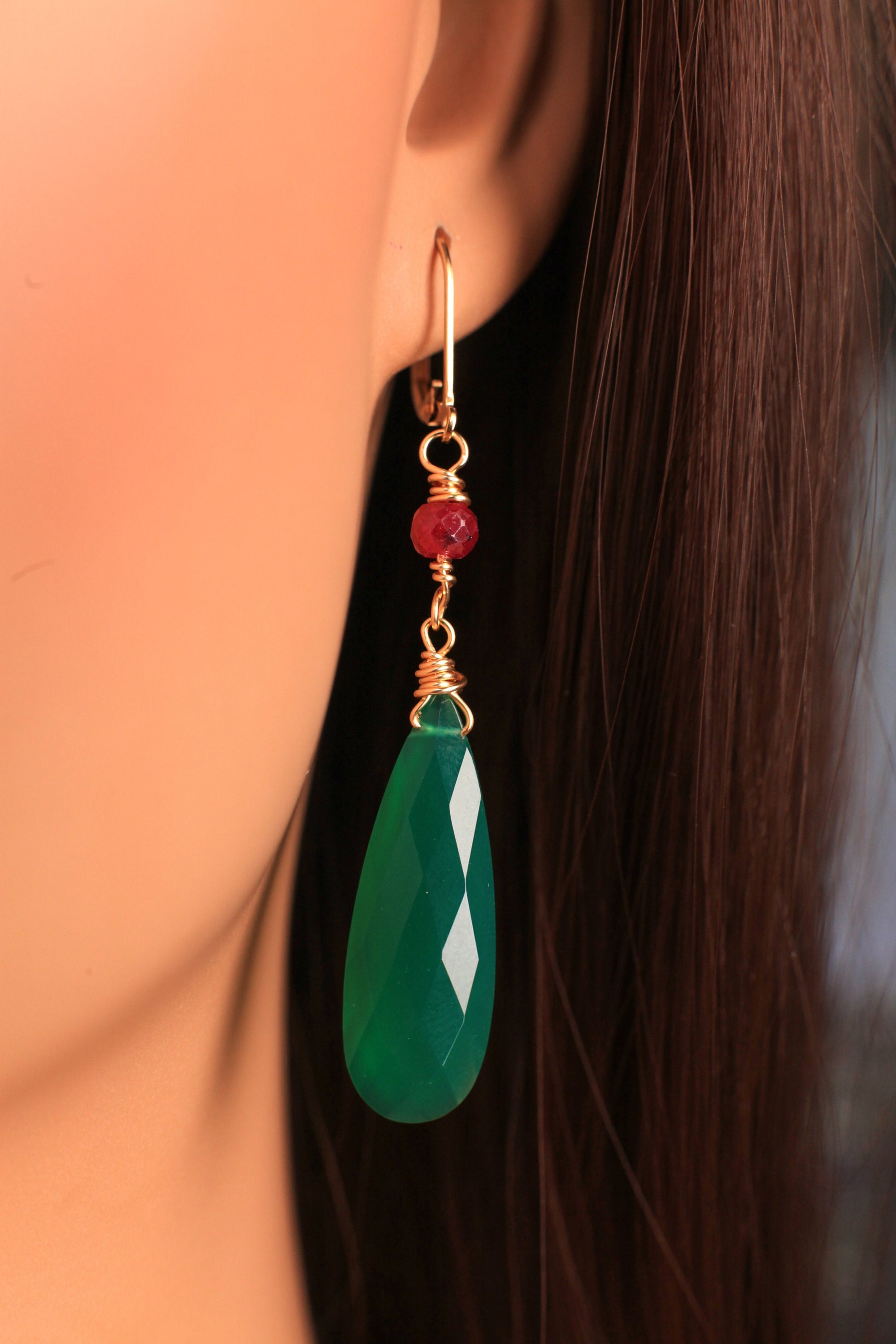 Genuine Green Onyx Faceted Long Pear Drop, genuine Ruby accent 14k Gold Vermeil Satellite Howl Necklace