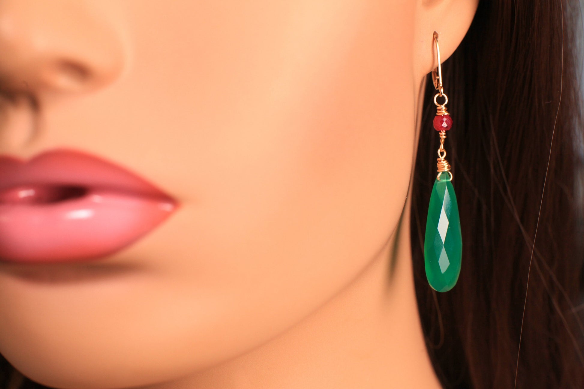 Genuine Green Onyx Faceted Long Pear Drop, genuine Ruby accent 14k Gold Vermeil Satellite Howl Necklace