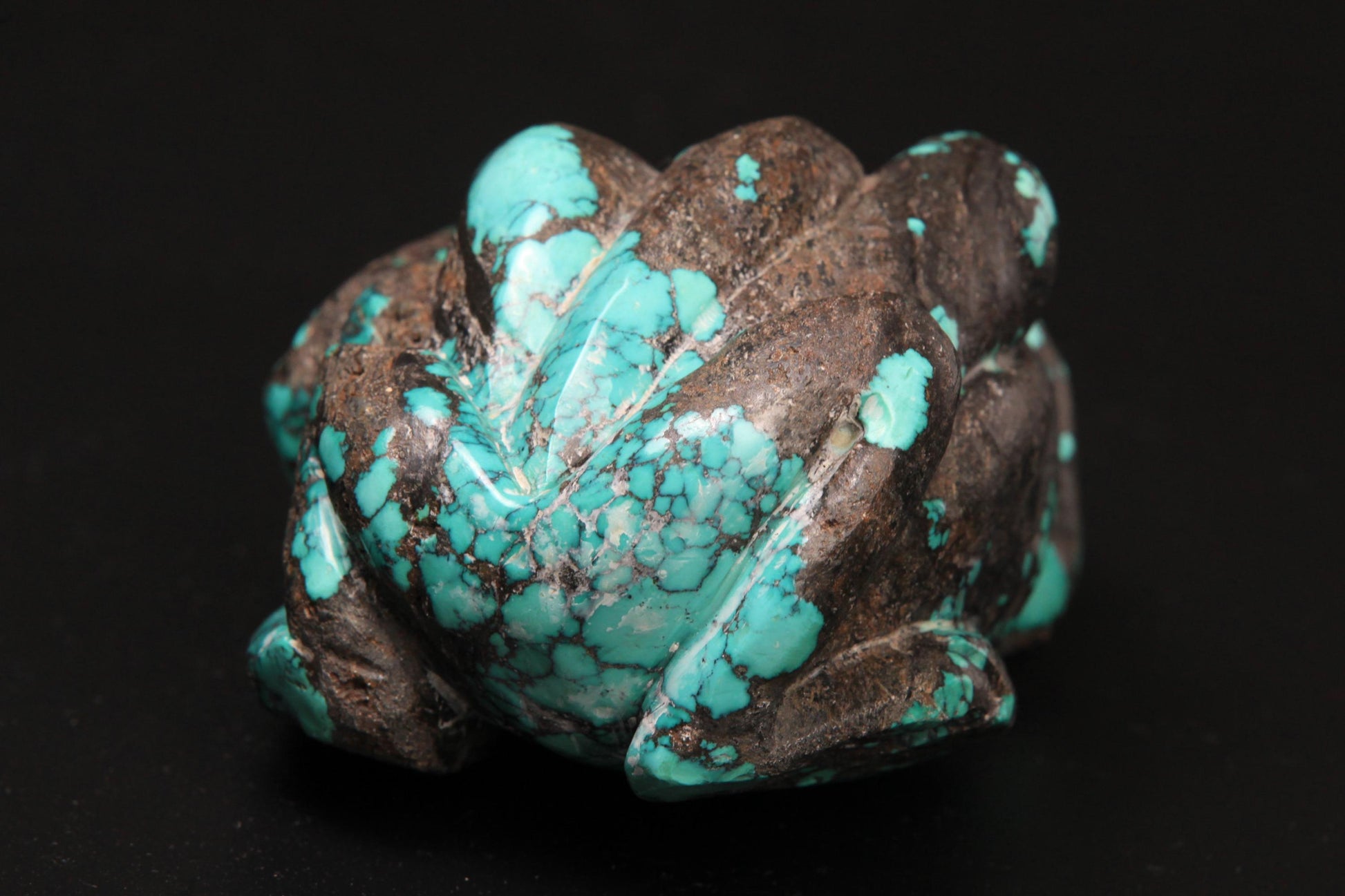 Genuine Spiderweb Tibetan Turquoise Hand Carved Frog,Totem,Miniature Animal Collectible Figurine Vintage Sculpture,Old Stock 982g 6x3.5x2.5"