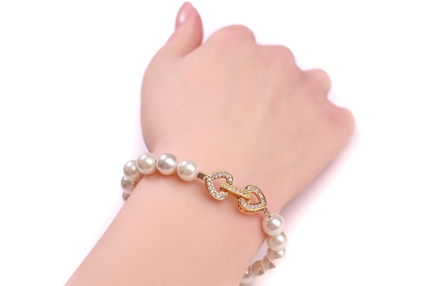 White South Sea Shell Pearl 8mm Bracelet in Fancy Heart CZ Diamond Gold Vermeil Foldable Clasp