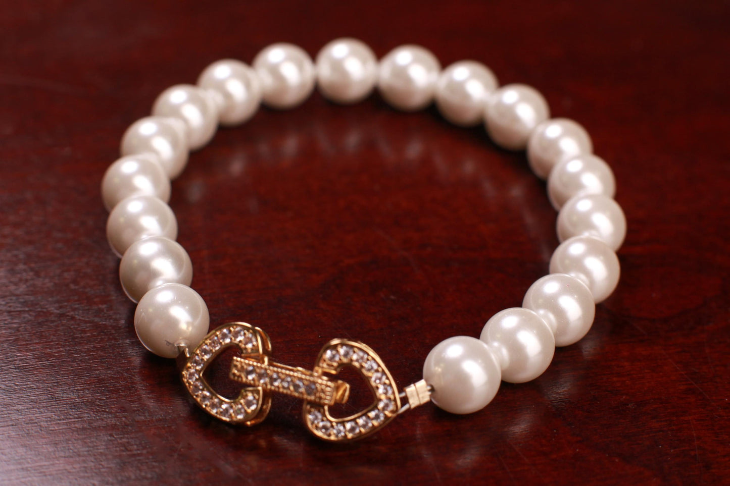 White South Sea Shell Pearl 8mm Bracelet in Fancy Heart CZ Diamond Gold Vermeil Foldable Clasp