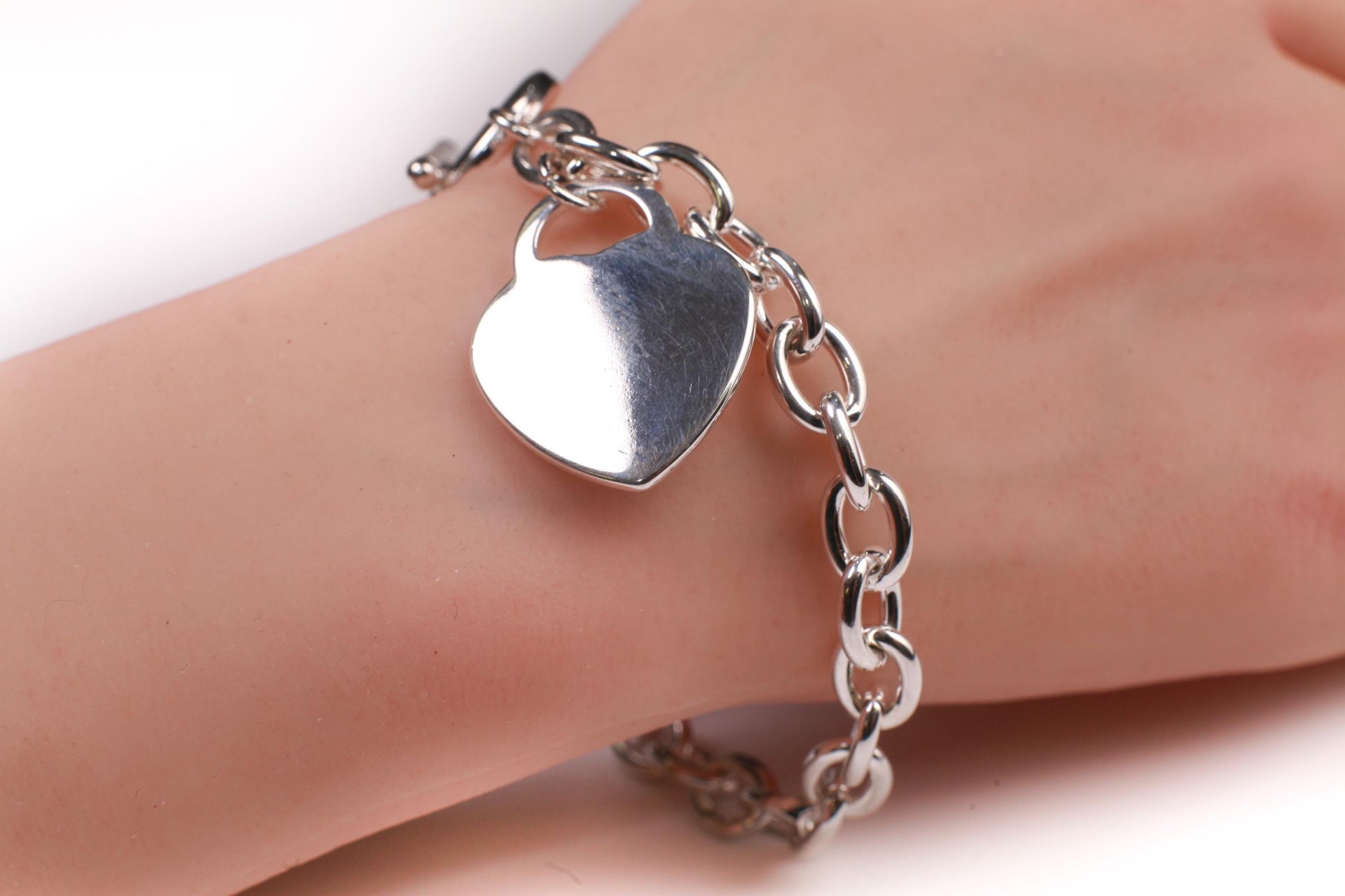 925 Sterling Silver Filled Heart charm dangling Oval Link Toggle Bracelet 7.5” Valentine, Girlfriend Gift, 26 gram Heavy Weight