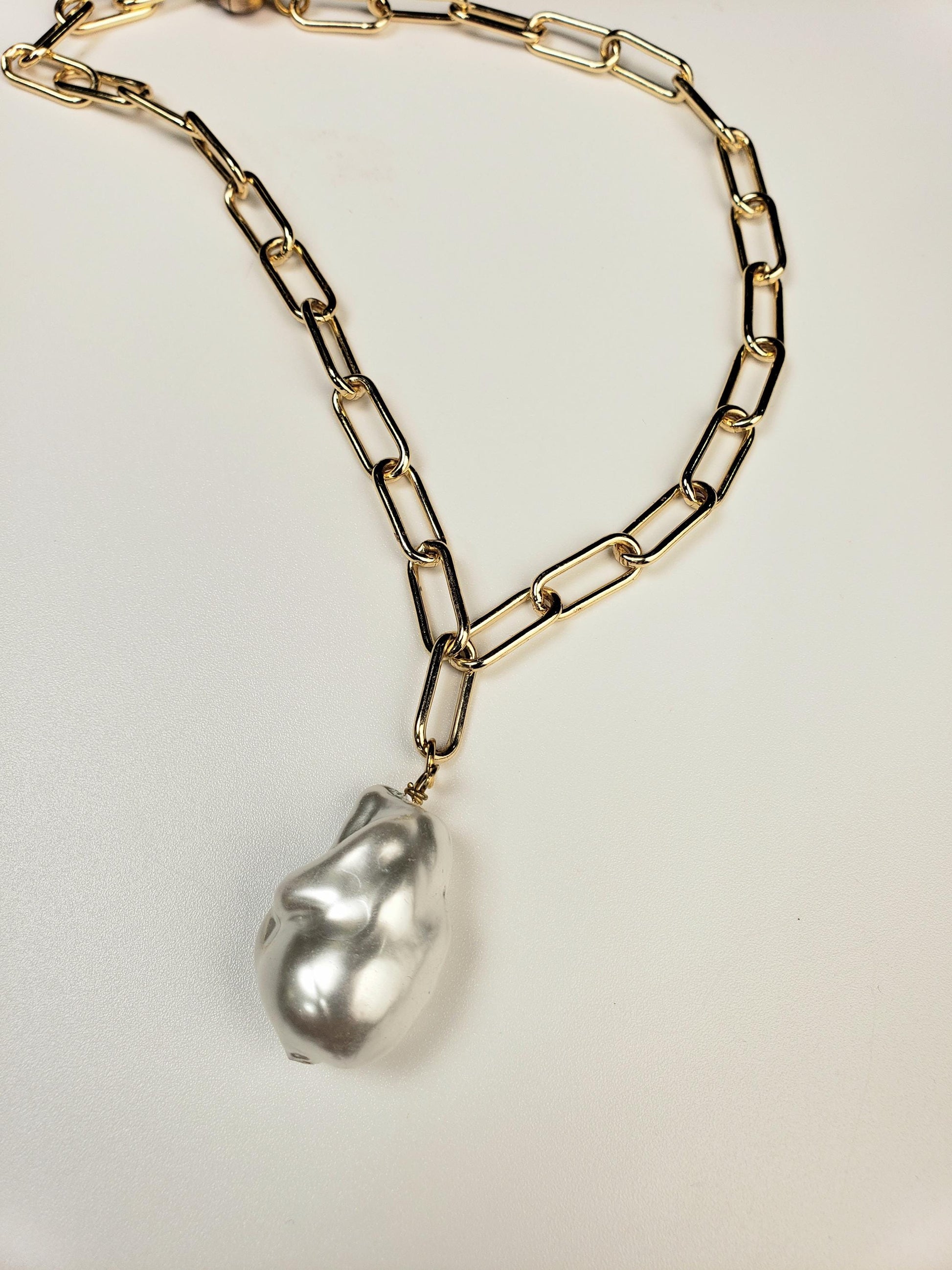 18k Gold Paper clip chain large size 7x17mm chain with huge Baroque pearl 20x30mm pendant gold necklace Resistance and Unity