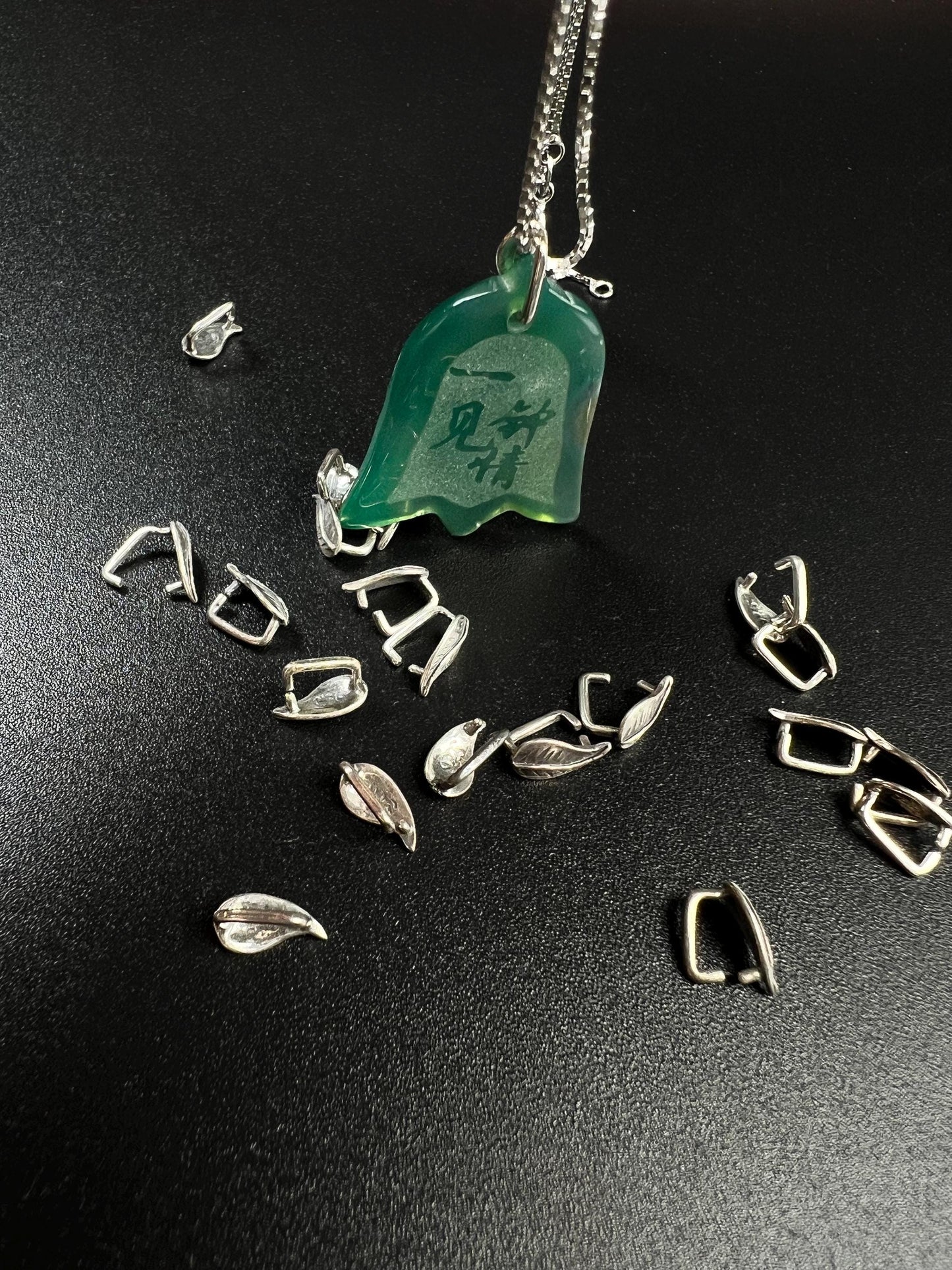 925 Sterling Silver Leaf bail, vintage handmade 8mm Bali pinch Bails Pendant holder. 1 piece