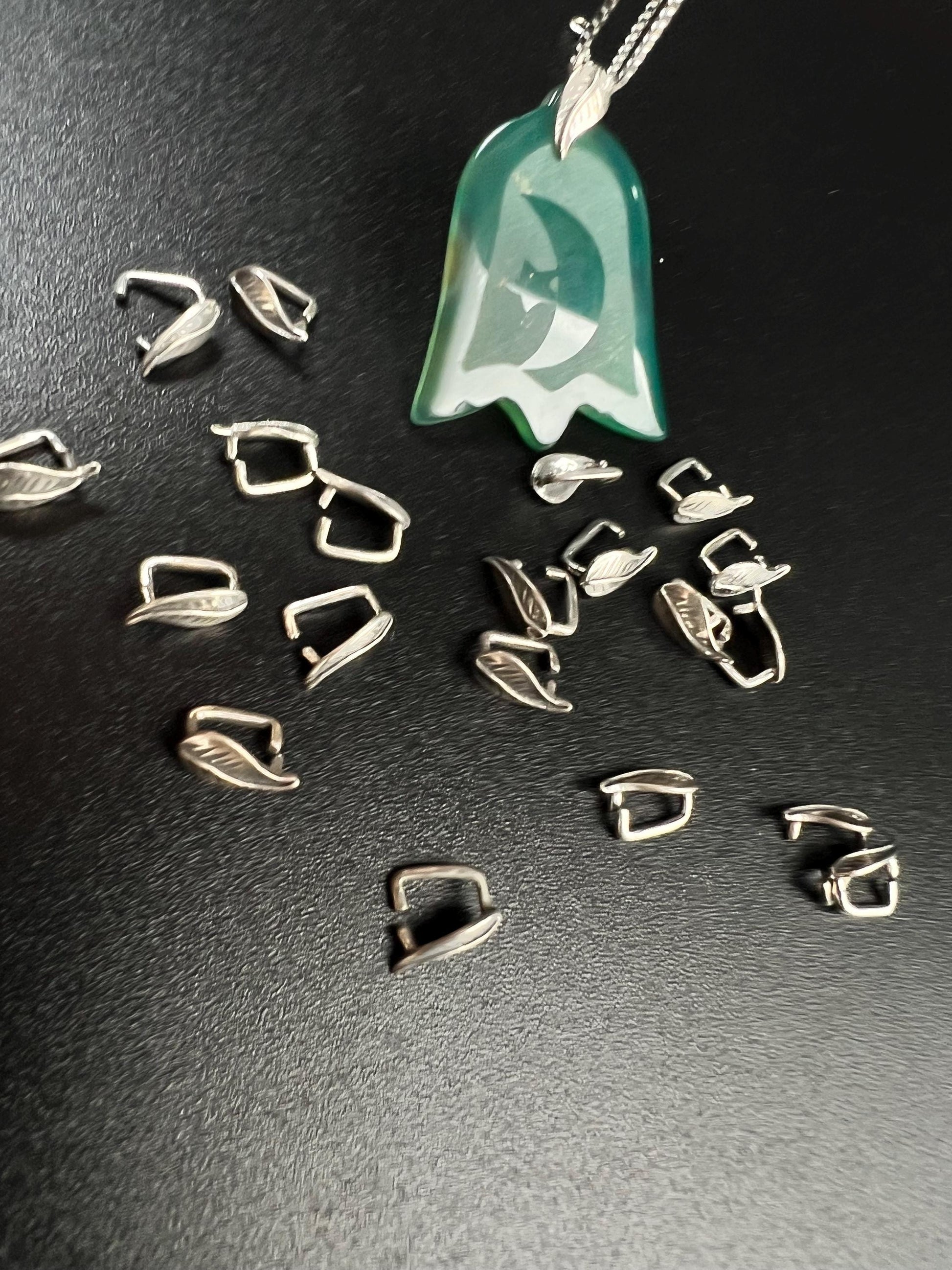 925 Sterling Silver Leaf bail, vintage handmade 8mm Bali pinch Bails Pendant holder. 1 piece