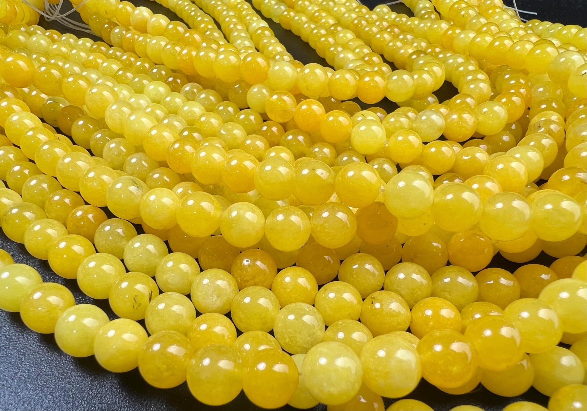 Natural yellow Jade 8mm Smooth Round beads. Great Quality for jewelry making 15” full strand