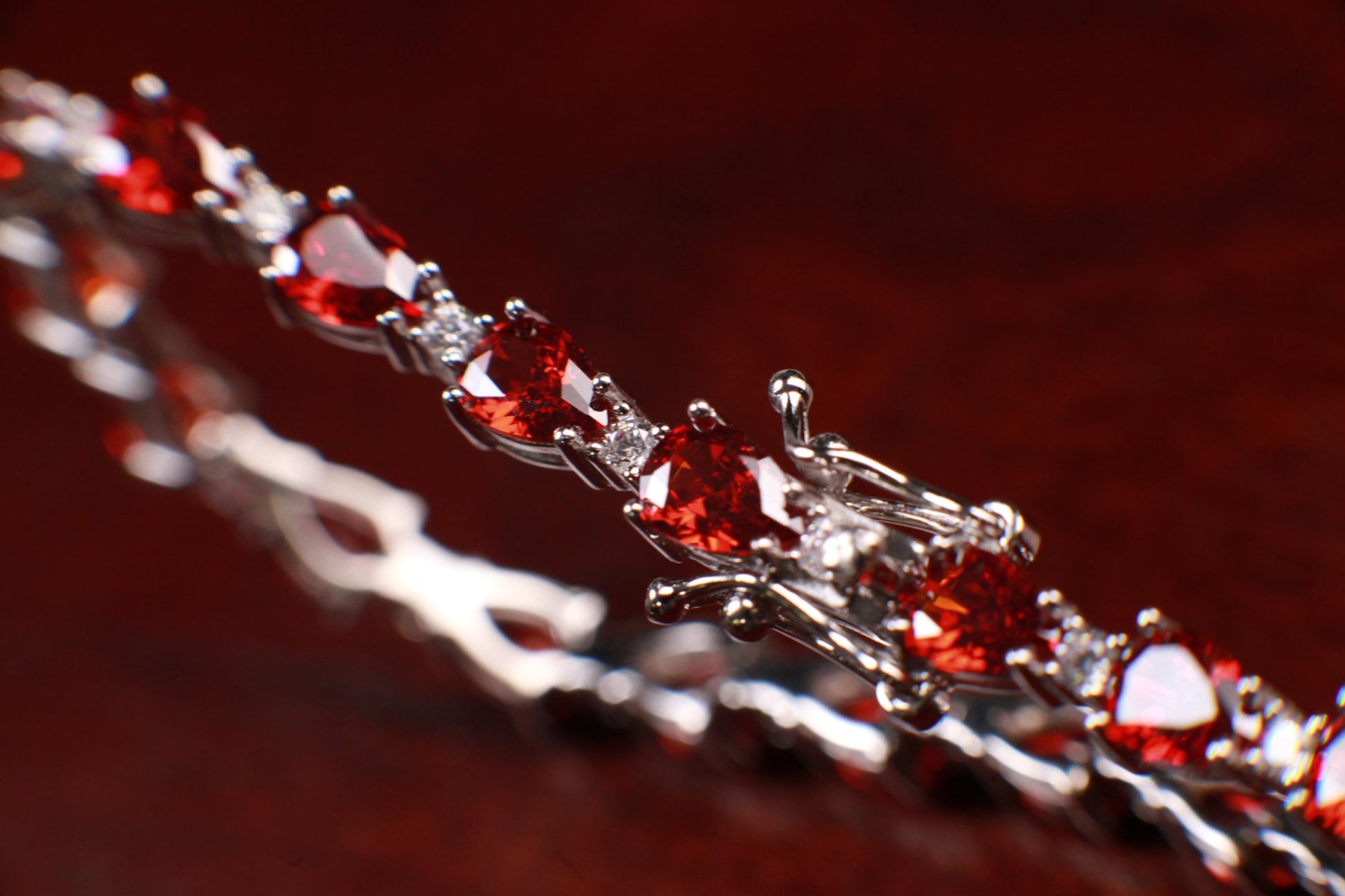 Genuine Garnet Teardrop shape 4x6mm Prong CZ Diamond 925 Sterling Silver Tennis Bracelet 7"with safety clasp. January birthstone, gift