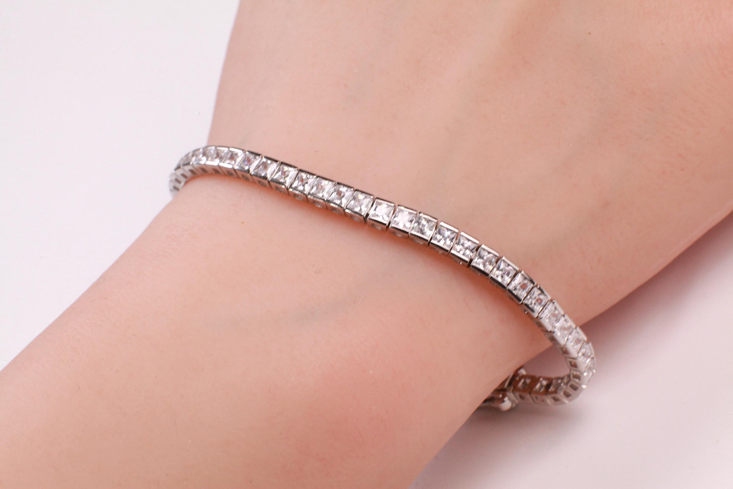 925 Sterling Silver CZ Diamond Princess cut Tennis Bracelet safety lock 7.5” 925 stamped . Elegant party evening wear bridal bracelet