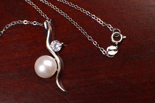 Marcasite 925 Sterling CZ Diamond with 10mm Freshwater Pearl Pendant Necklace with Rhodium Non Tarnish Sterling Silver Chain, Vintage gift