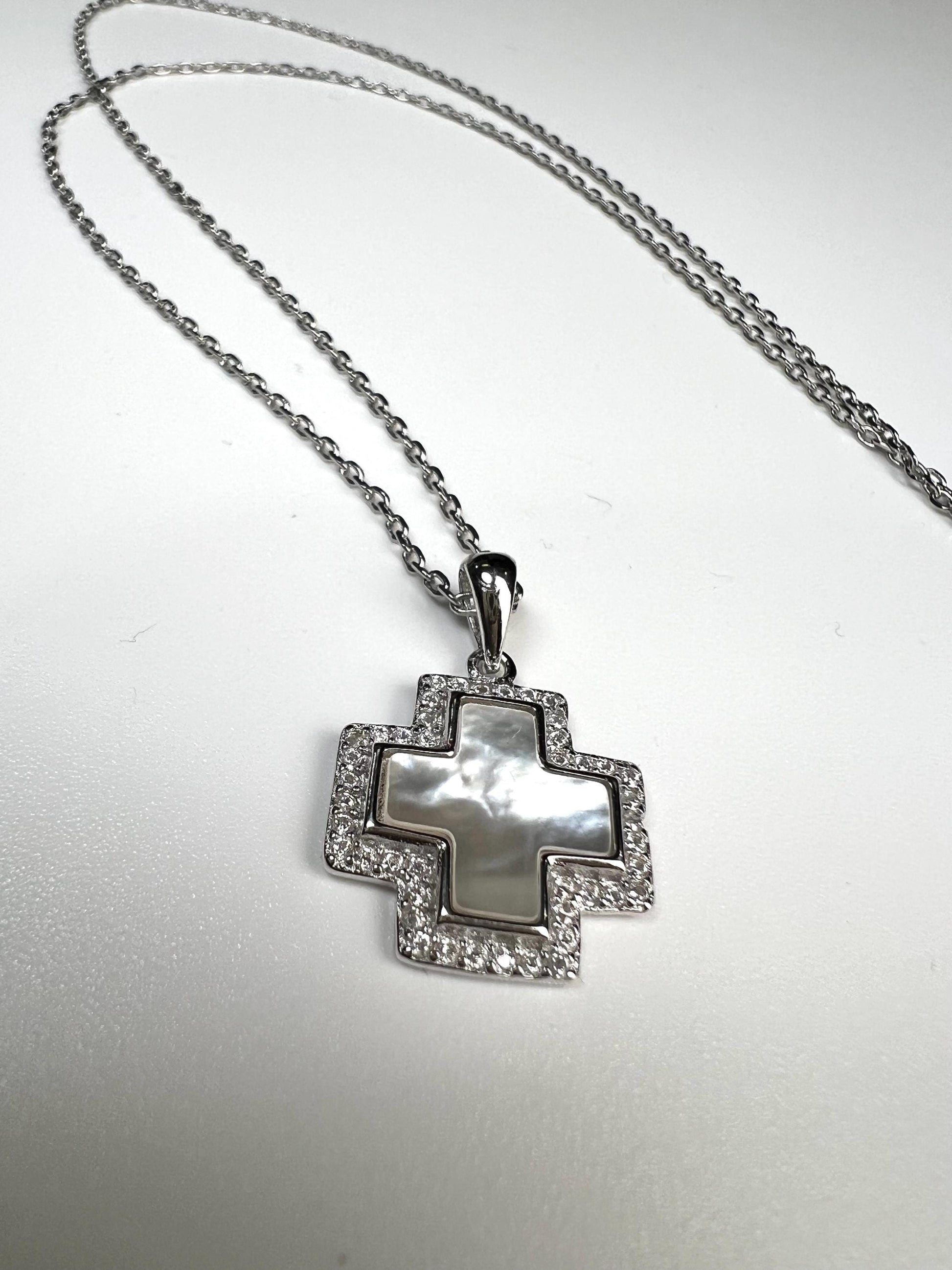 925 Sterling Silver Mother of pearl CZ Diamond setting Cross Pendant necklace. Beautiful birthday anniversary gift High quality 925 stamped