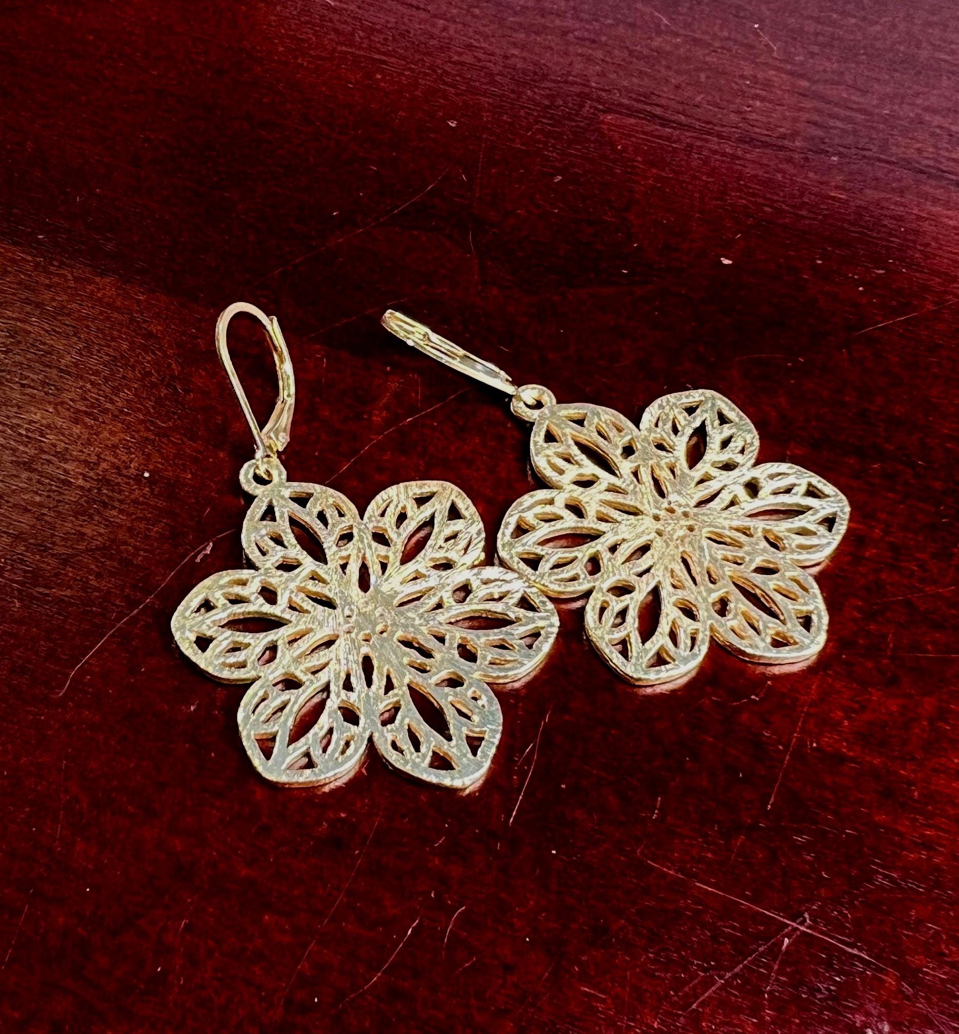 18k Gold Vermeil Bali brush gold Filigree flower 28x35mm Handmade Leverback Earrings, beautiful light yellow gold color Earrings, gift