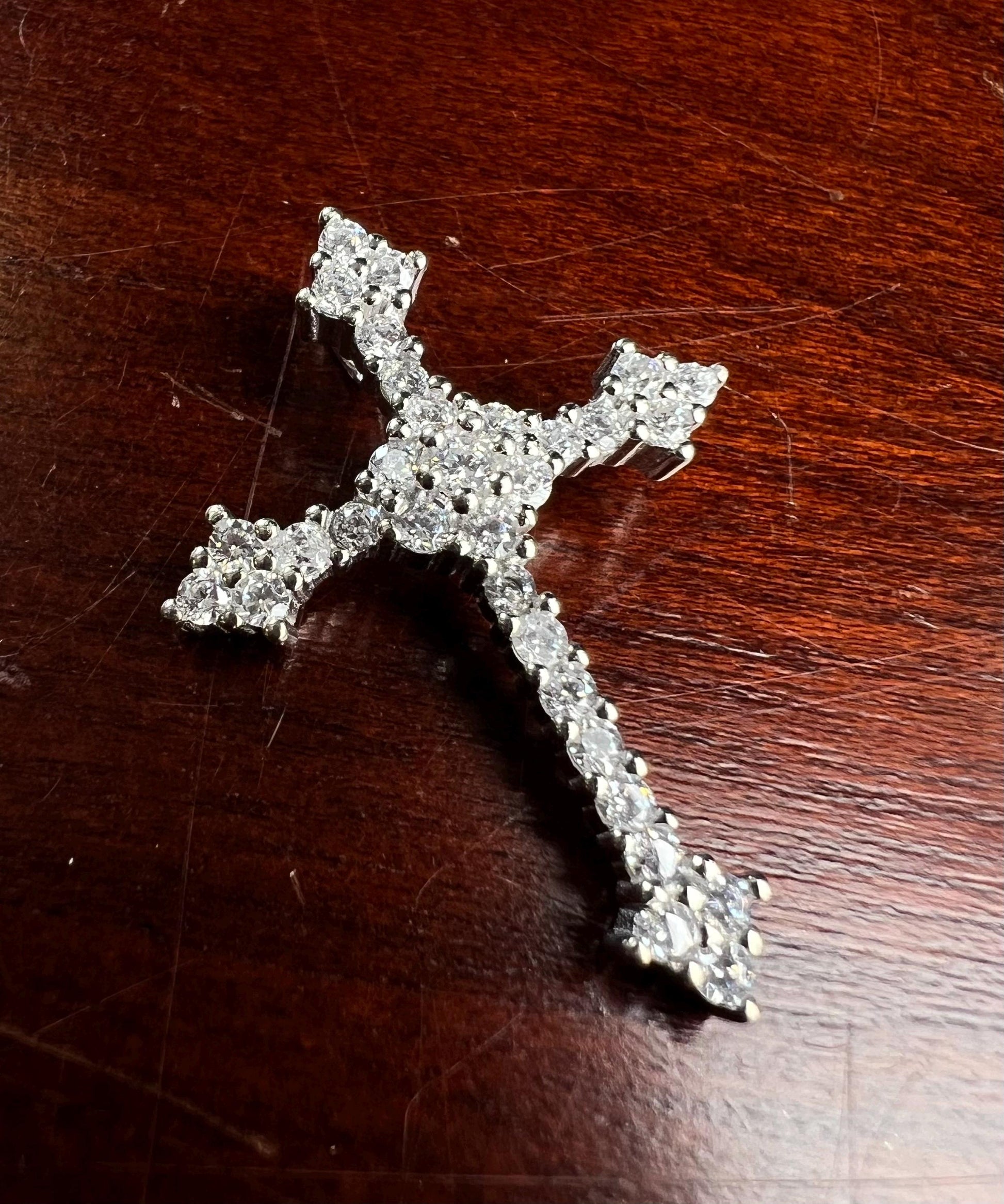 925 Sterling Silver CZ. Diamond setting Cross Pendant Necklace 925 stamped