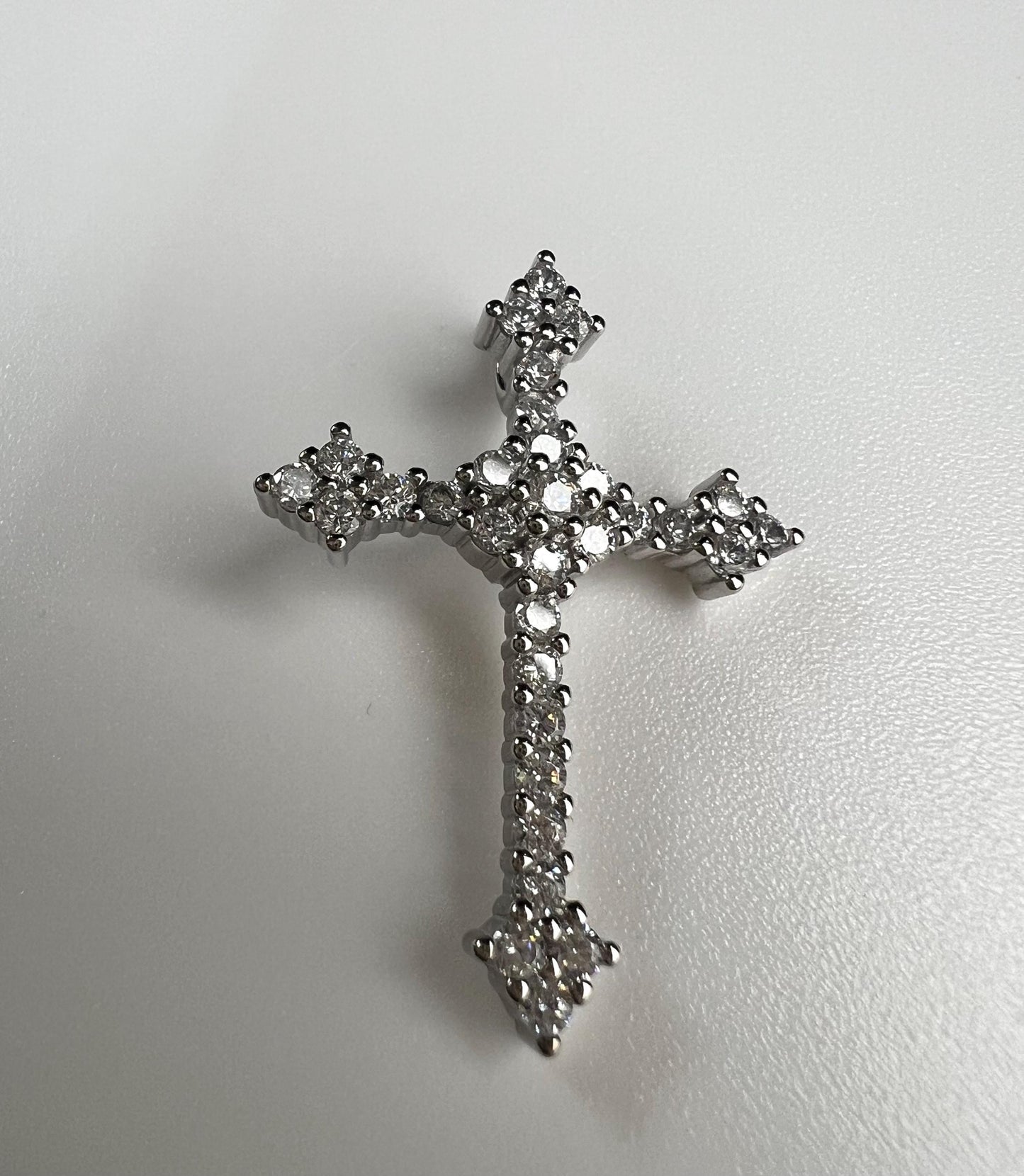 925 Sterling Silver CZ. Diamond setting Cross Pendant Necklace 925 stamped