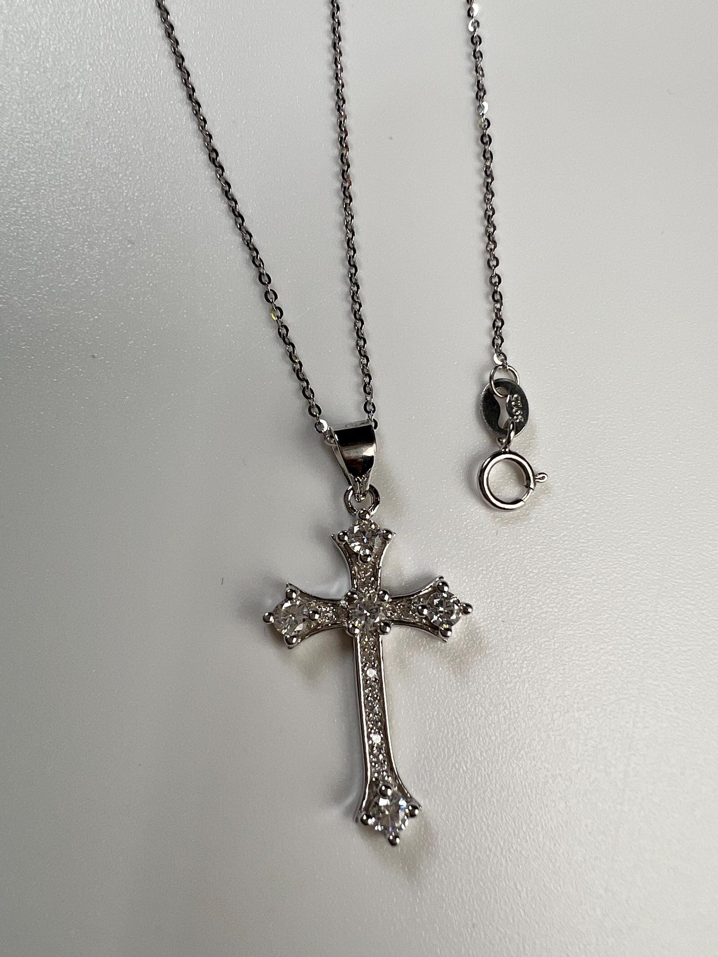 925 Sterling Silver CZ. Diamond setting Cross Pendant Necklace 925 stamped
