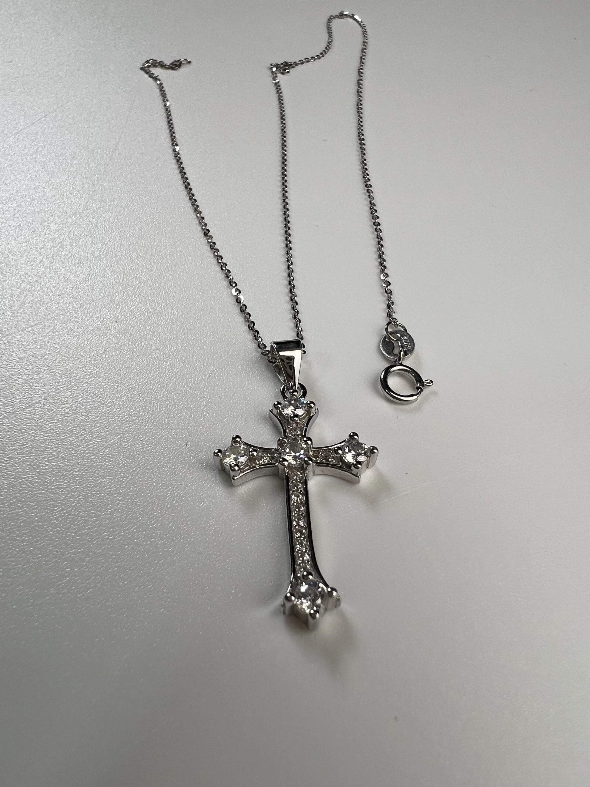 925 Sterling Silver CZ. Diamond setting Cross Pendant Necklace 925 stamped
