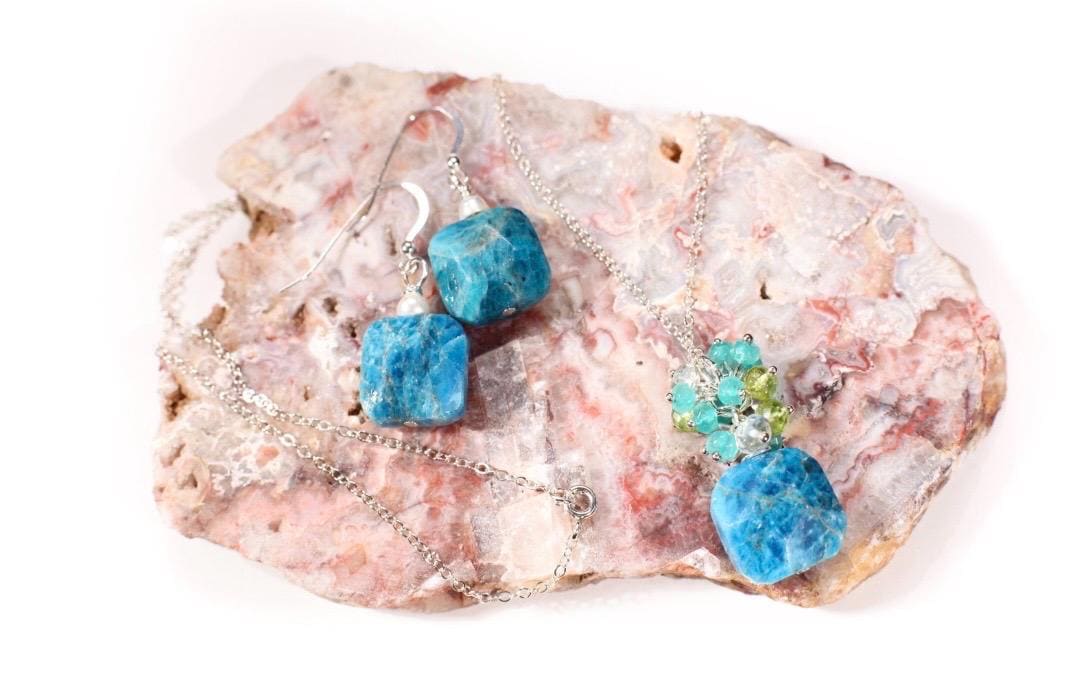 Natural Apatite Faceted Pillow Shape 16mm Earrings set Freshwater Pearl Spacer in 925 Sterling Silver Earwire, Minimalist, Handmade gift