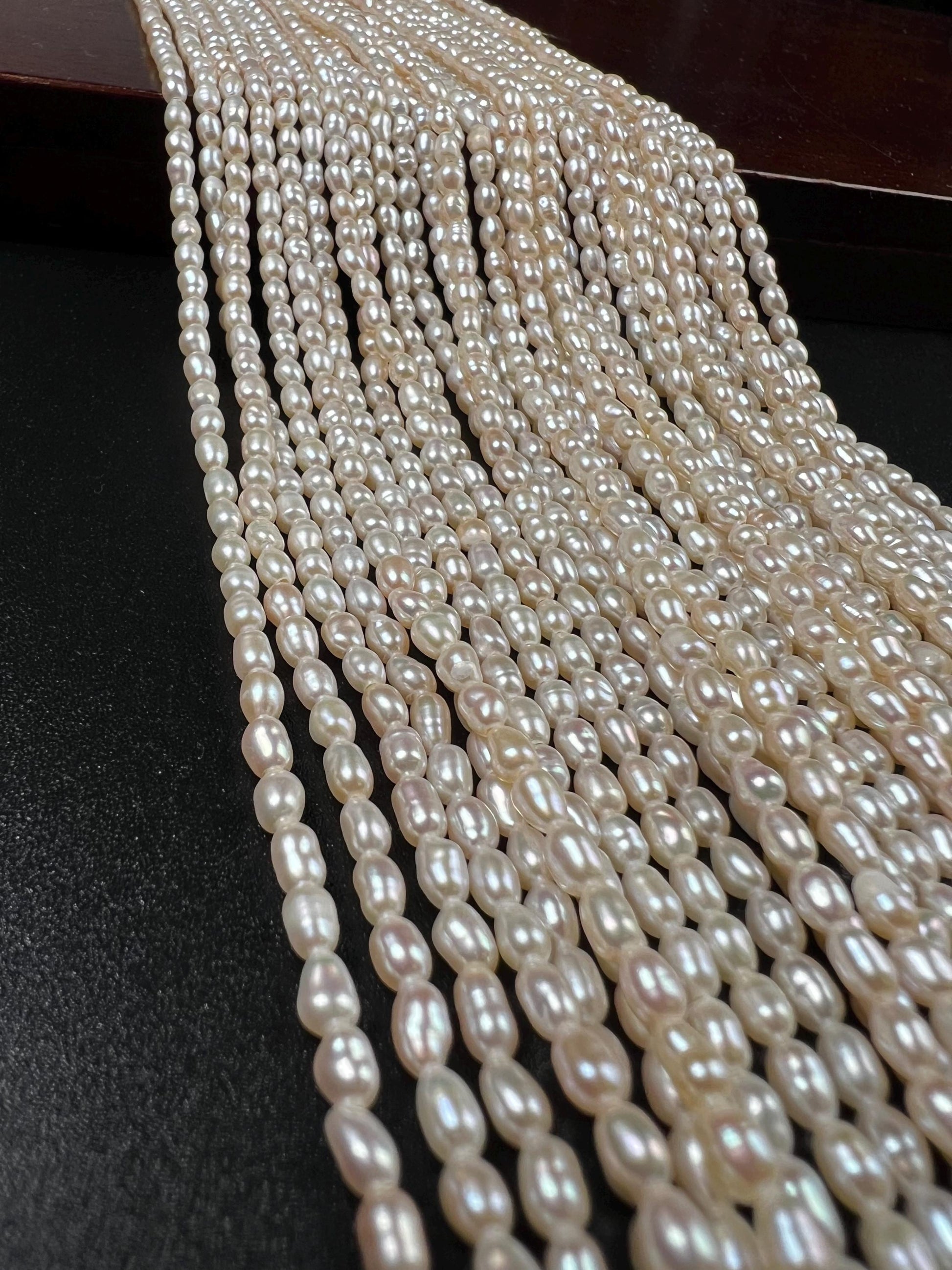 Natural Freshwater pearl Ivory white Rice oval AAA quality pearl cream color 3-4mm tiny pearl 14” full strand