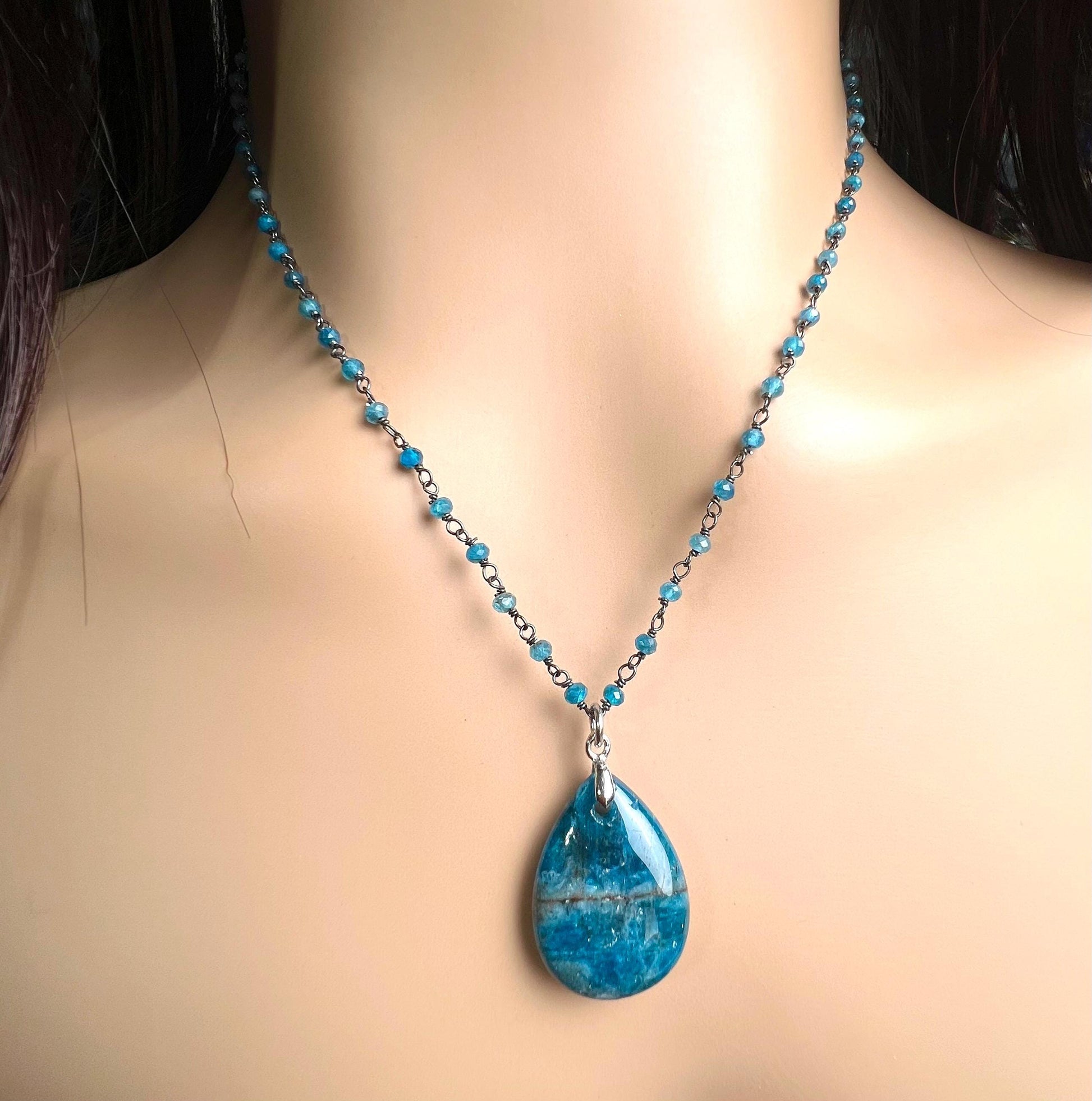 Natural Apatite gemstone drop 18x25mm pendant and chain necklace beautiful pattern smooth pendant and natural Apatite beaded chain