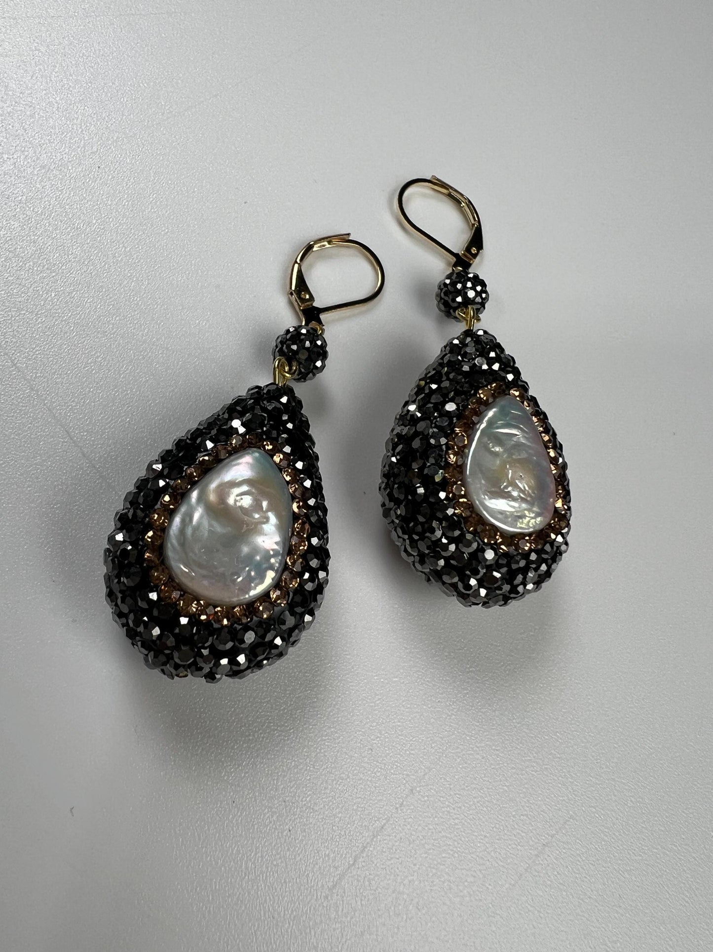 Freshwater coin pearl setting Pave crystal Puff oval drop 20x29mm dangling gold earring. Large and light wt beautiful earrings