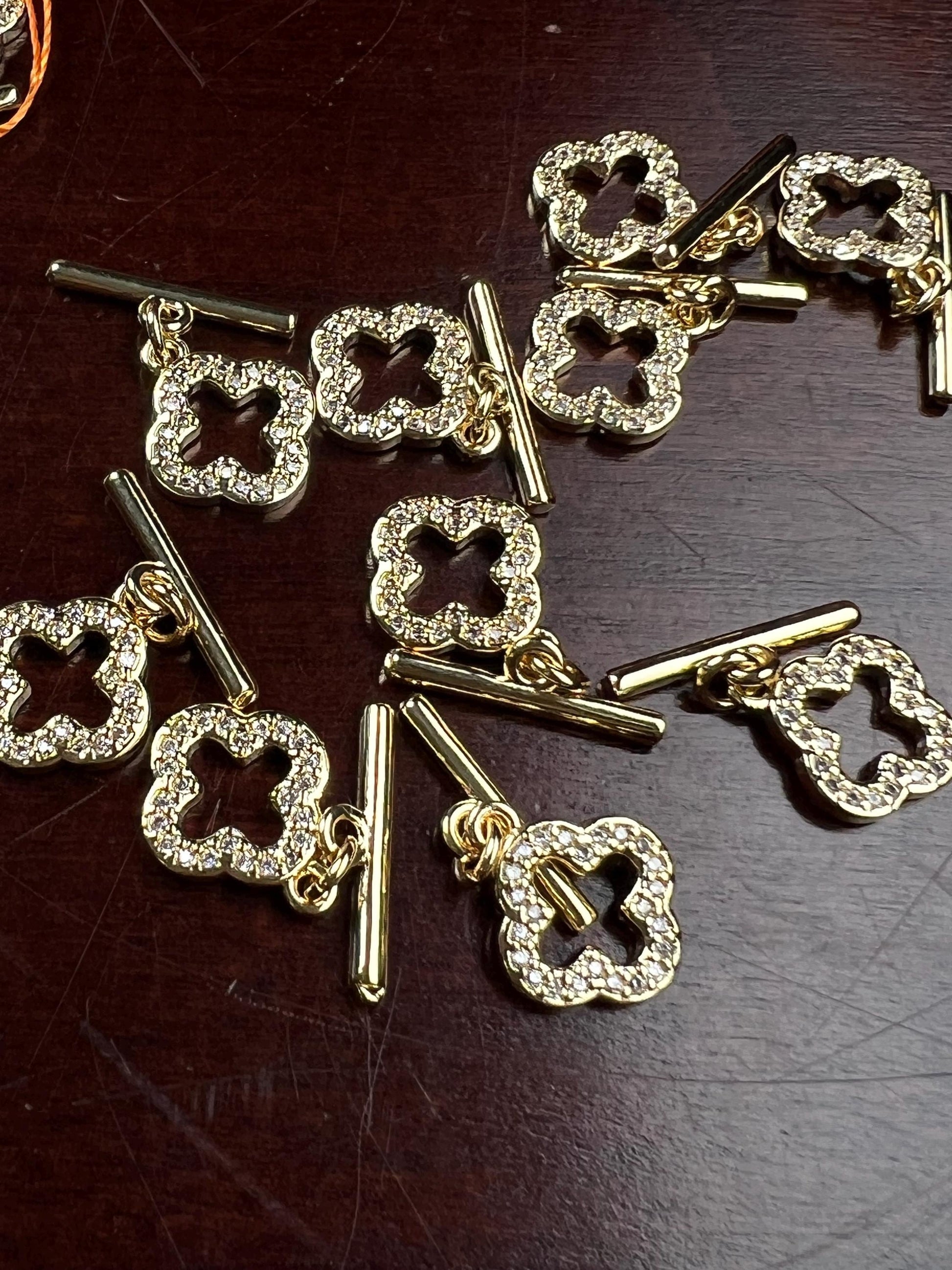 18k gold vermeil cubic zirconia CZ diamonds setting Fancy flower toggle clasp elegant jewelry making clasp