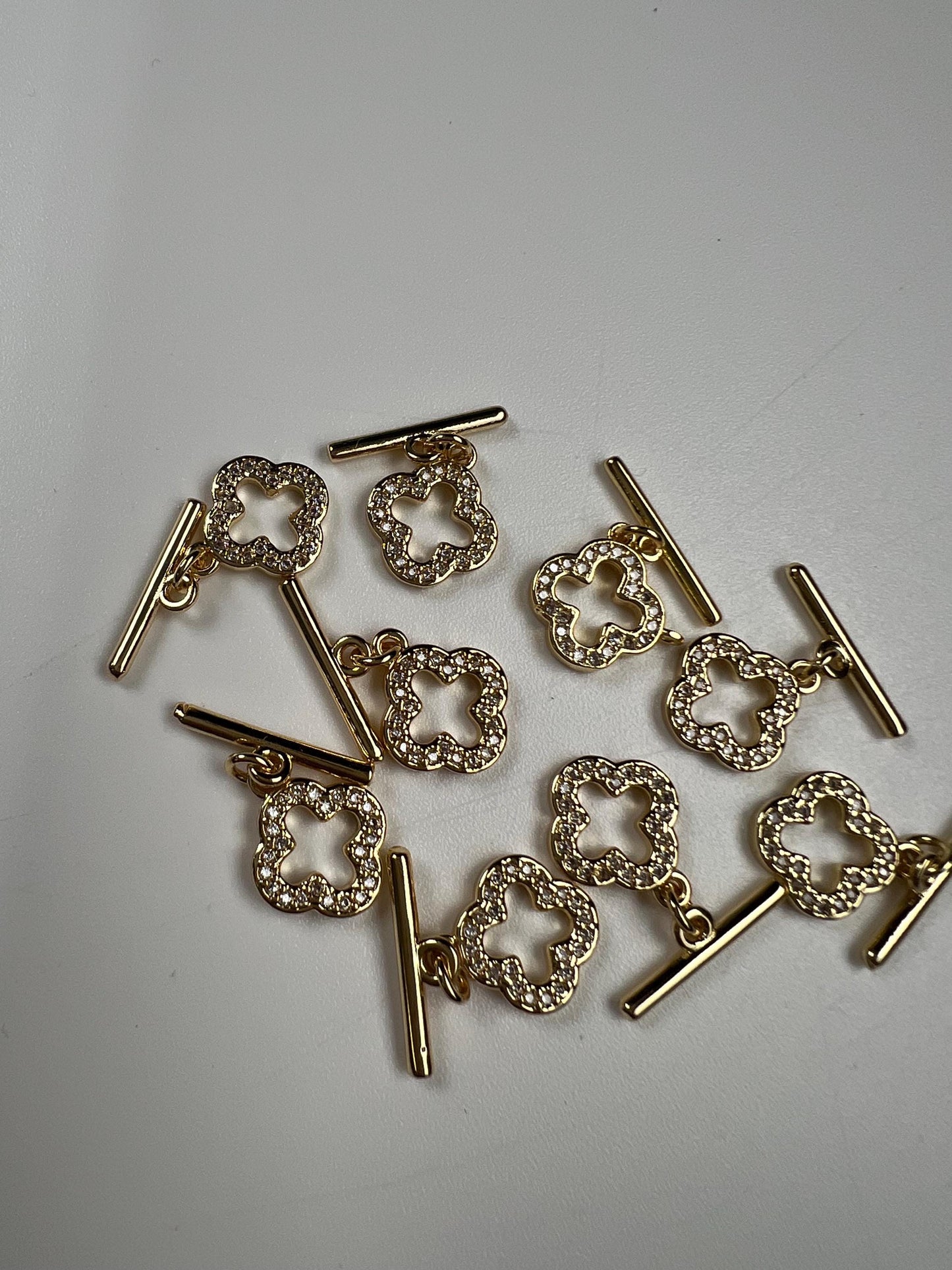 18k gold vermeil cubic zirconia CZ diamonds setting Fancy flower toggle clasp elegant jewelry making clasp