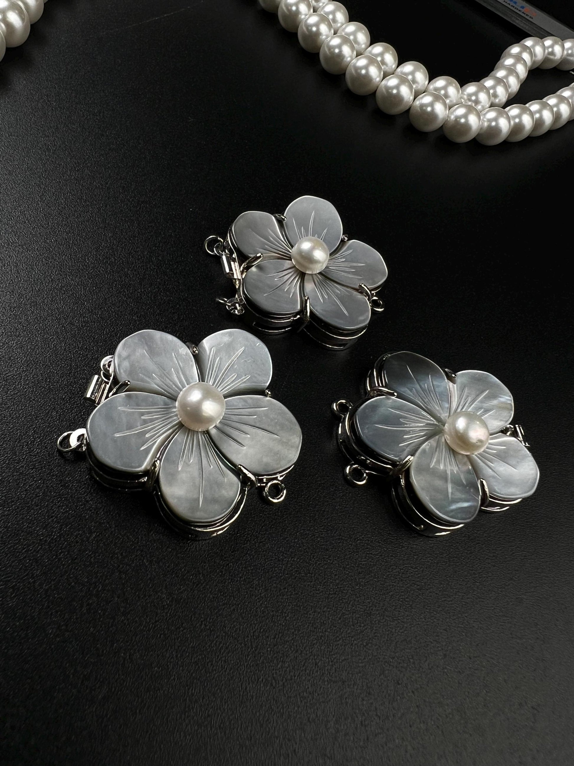 Natural Mother of pearl black lip 2 line Fancy Daisy flower pearl clasp Jewelry Making Rhodium silver push open use for 2 or 4 line necklace