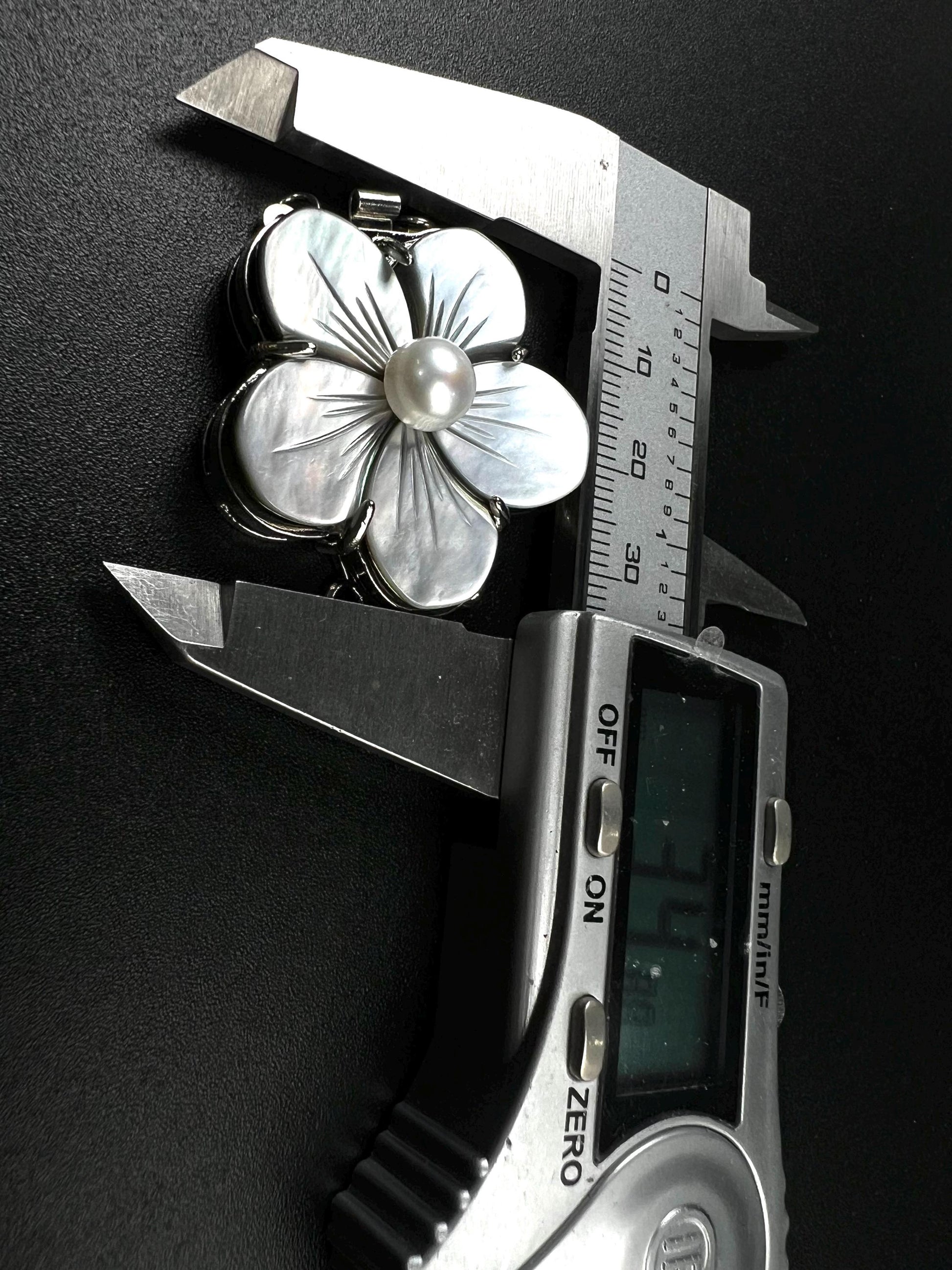 Natural Mother of pearl black lip 2 line Fancy Daisy flower pearl clasp Jewelry Making Rhodium silver push open use for 2 or 4 line necklace