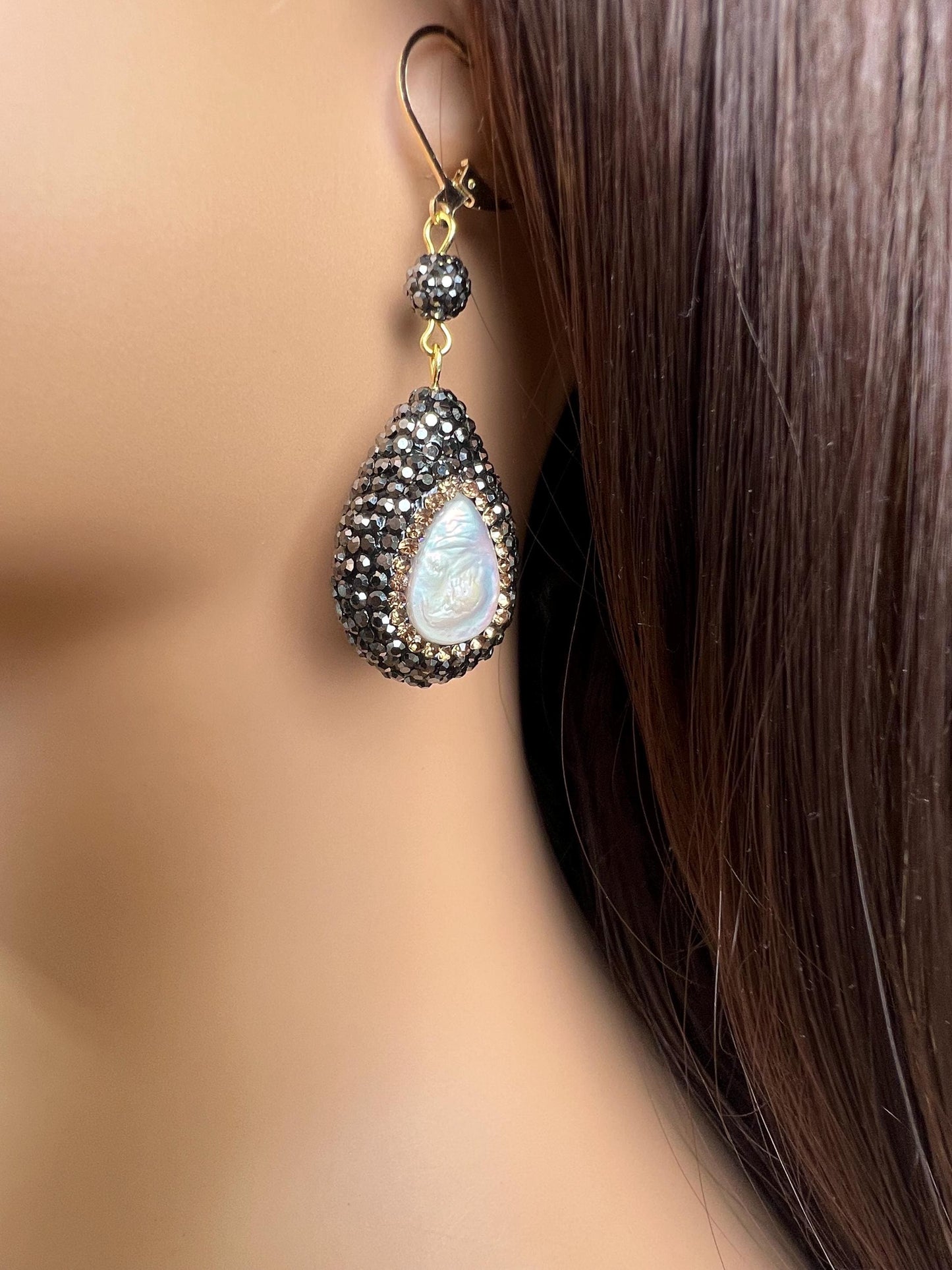 Freshwater coin pearl setting Pave crystal Puff oval drop 20x29mm dangling gold earring. Large and light wt beautiful earrings