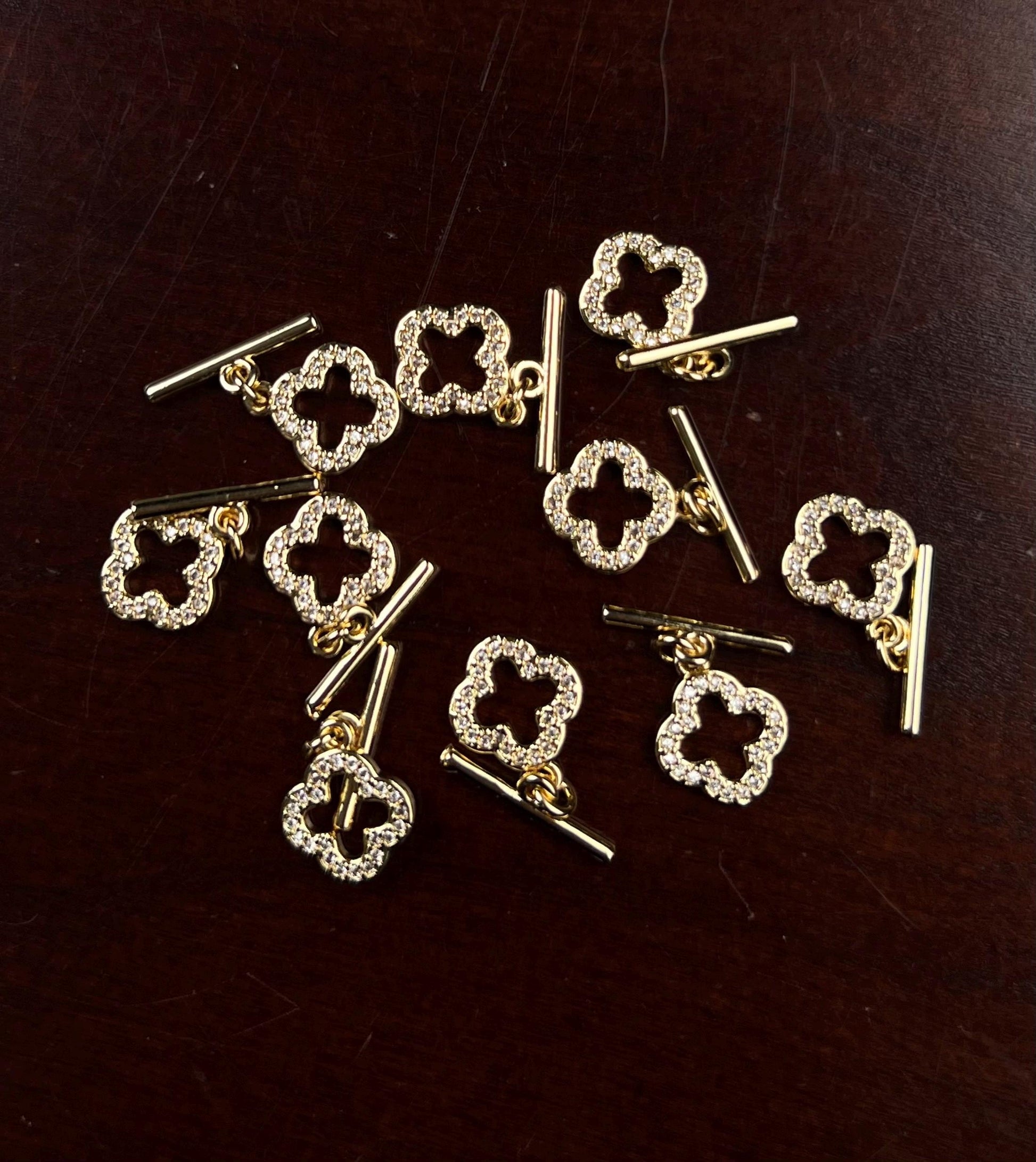 18k gold vermeil cubic zirconia CZ diamonds setting Fancy flower toggle clasp elegant jewelry making clasp