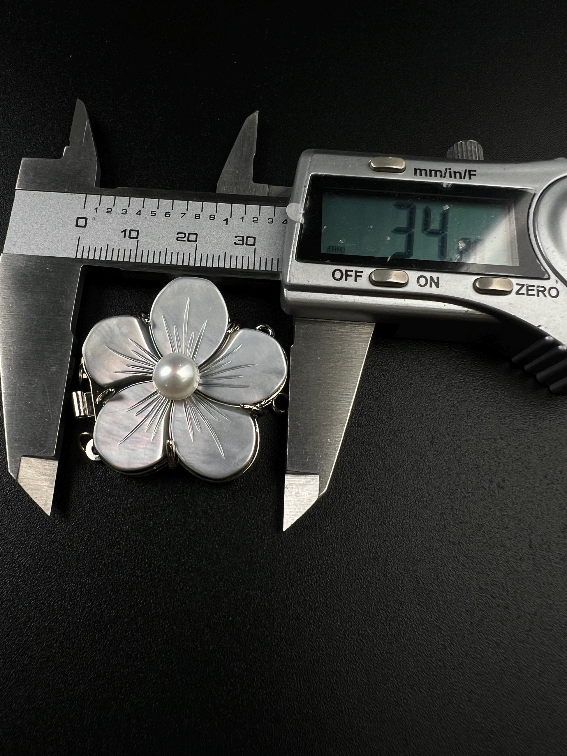 Natural Mother of pearl black lip 2 line Fancy Daisy flower pearl clasp Jewelry Making Rhodium silver push open use for 2 or 4 line necklace