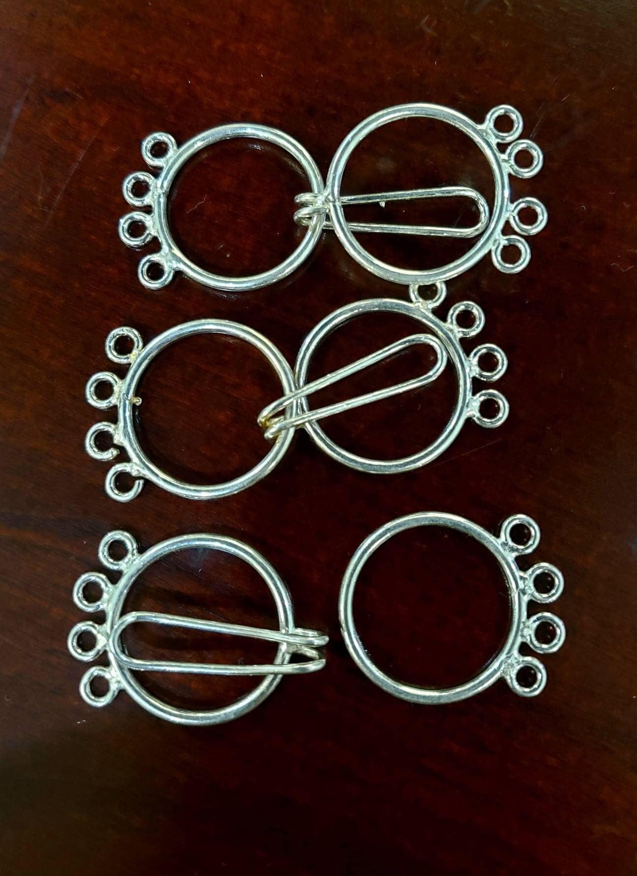 925 sterling silver 4 loop hook and eye circle clasp . 19mm each circle, 38mm long with both circle. Jewelry making multi line clasp . 1 set