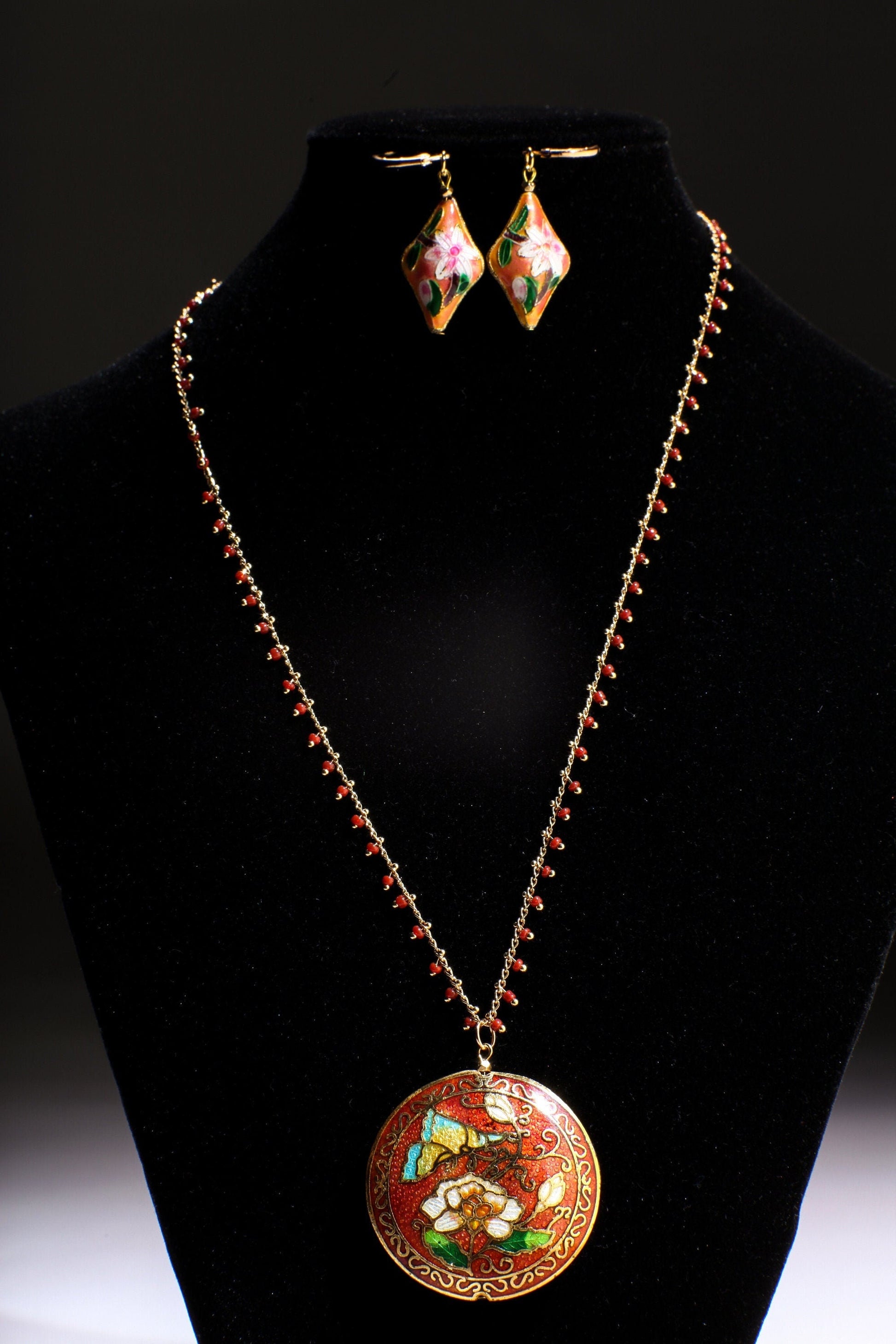 Traditional Cloisonné Pendant Vintage Floral Flowers Pink Revisable Focal with Beaded Chain Necklace 20&quot; and matching Earrings set